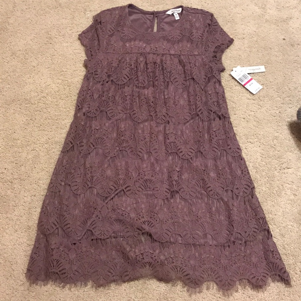 Never worn  SMOKE FREE HOME tags on dress